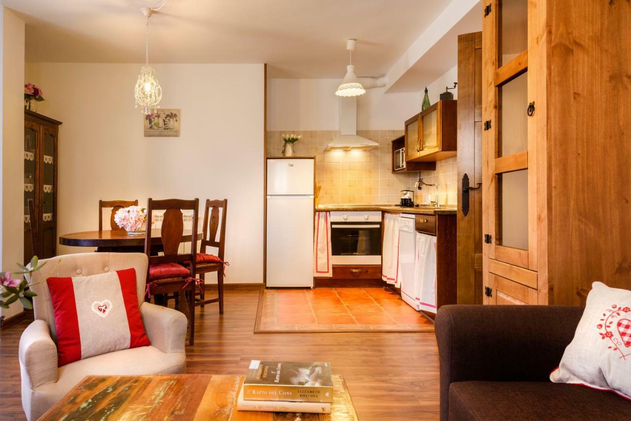Apartamento Loft Casa Paloma Ansó Exterior foto